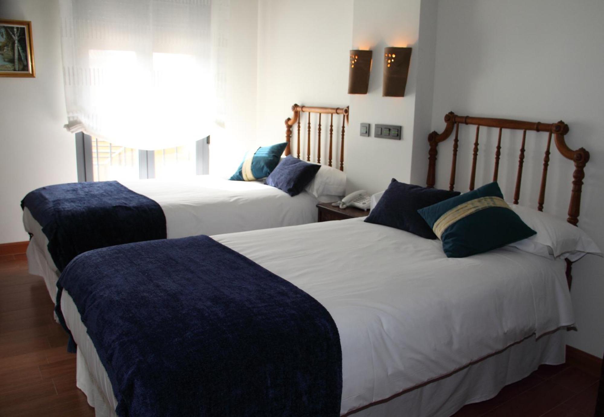 Concejo Hospederia Hotell Valoria la Buena Exteriör bild