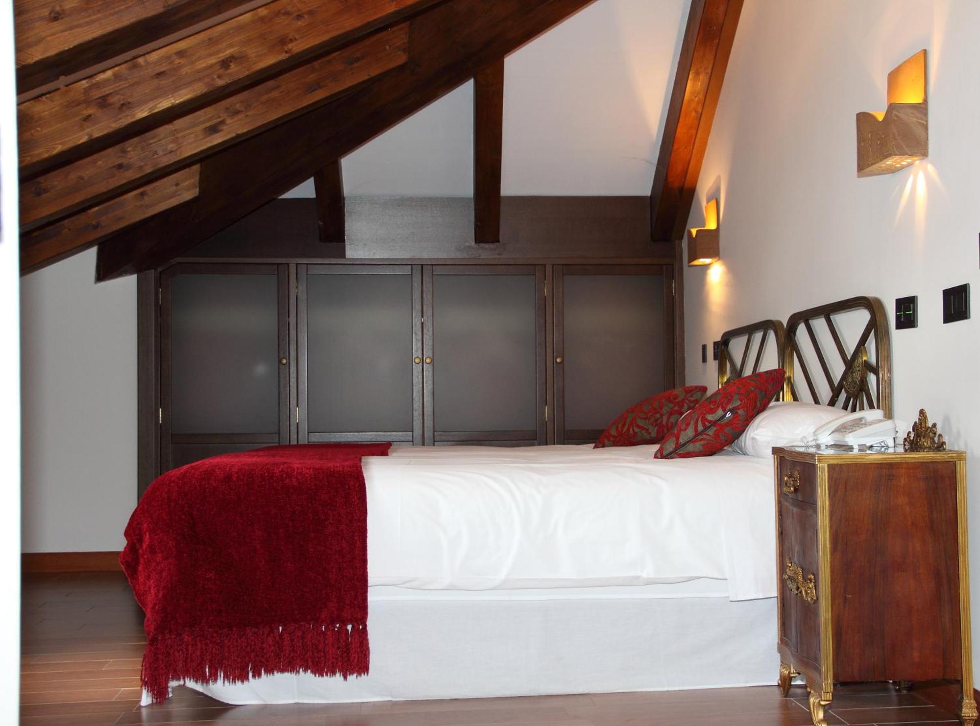 Concejo Hospederia Hotell Valoria la Buena Rum bild