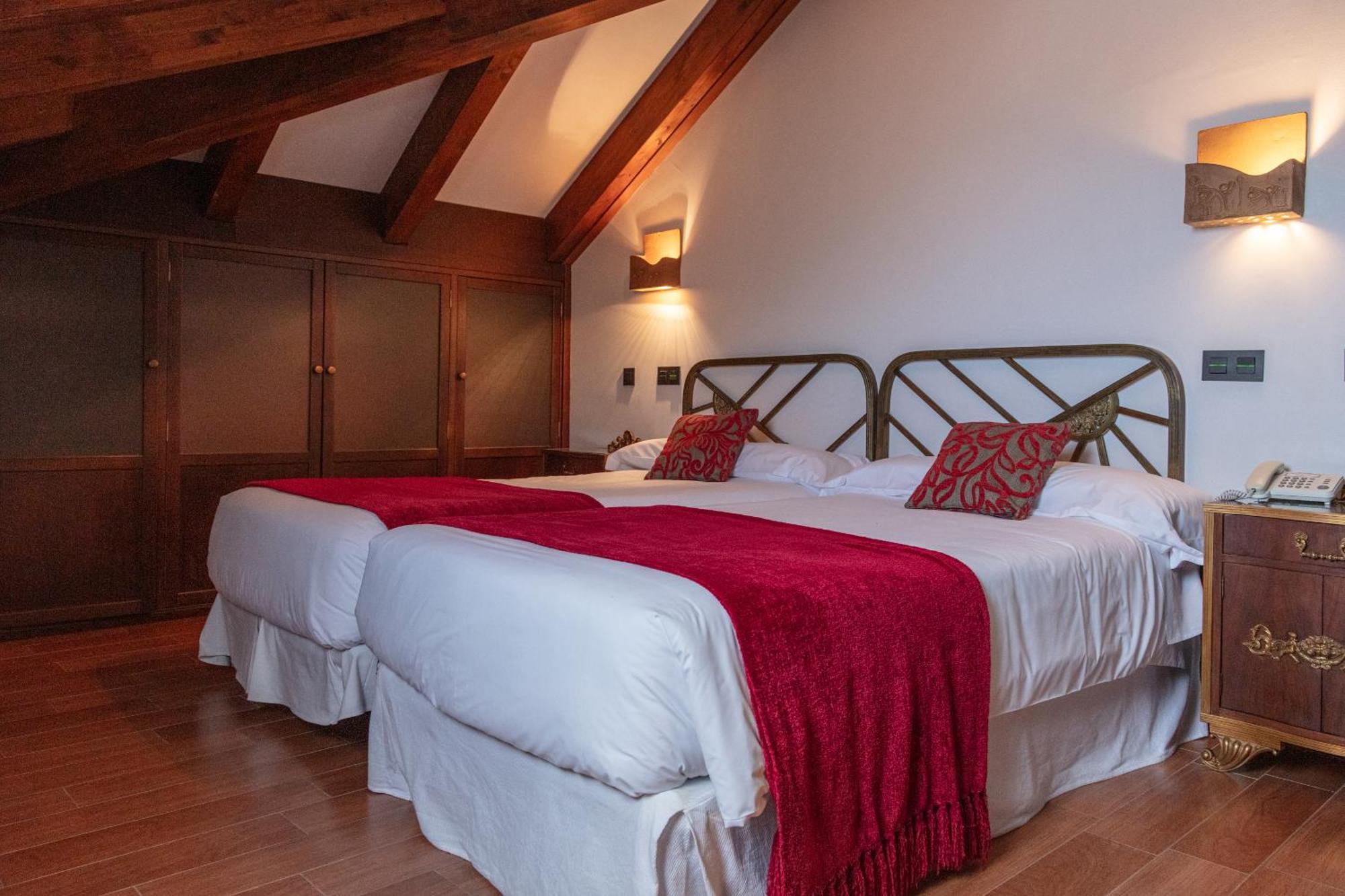 Concejo Hospederia Hotell Valoria la Buena Rum bild