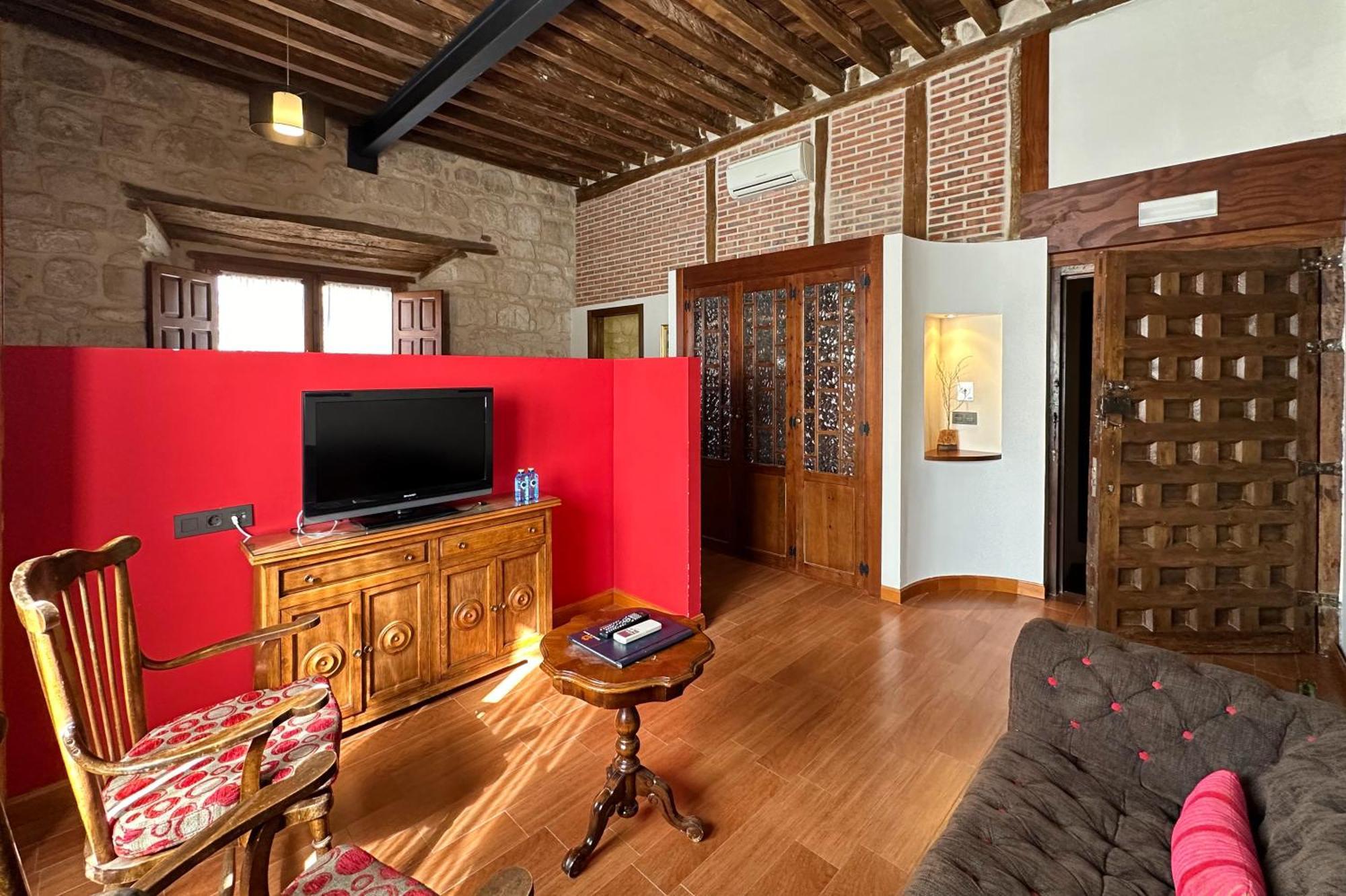 Concejo Hospederia Hotell Valoria la Buena Exteriör bild