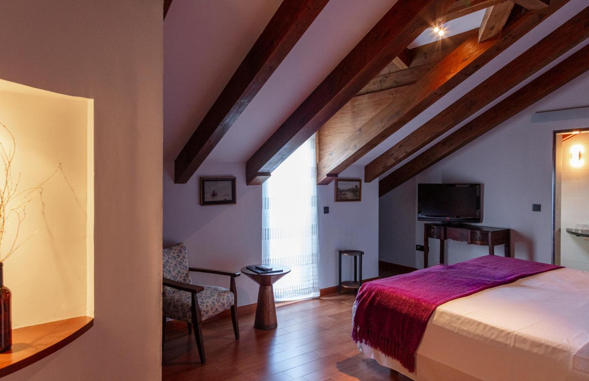 Concejo Hospederia Hotell Valoria la Buena Exteriör bild
