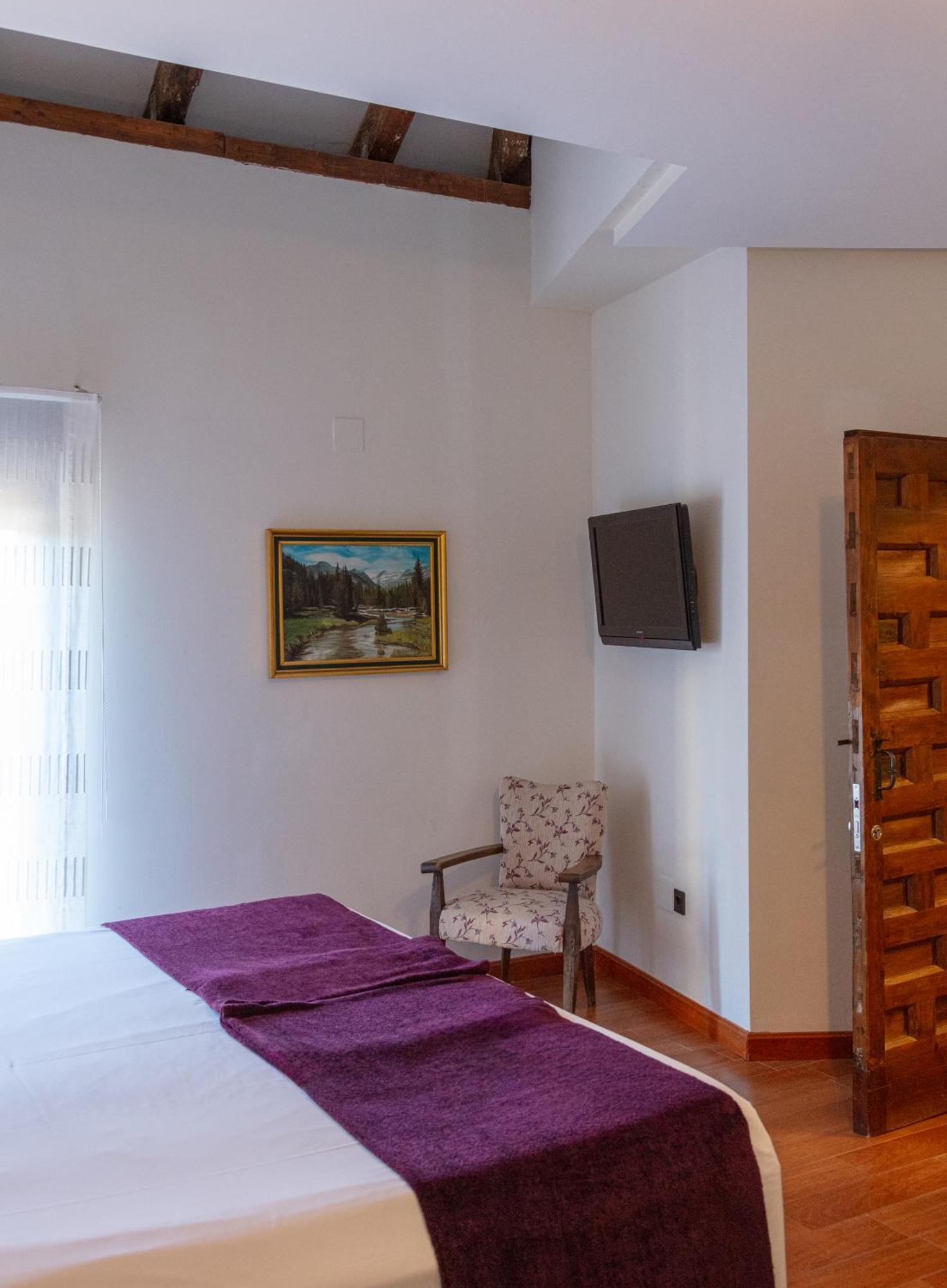 Concejo Hospederia Hotell Valoria la Buena Exteriör bild